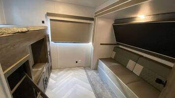 2 bedrooms, free WiFi