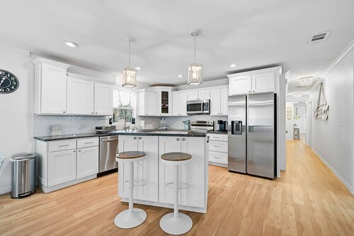 Manatee Cottage: 10% Fall Savings thru Nov 21!