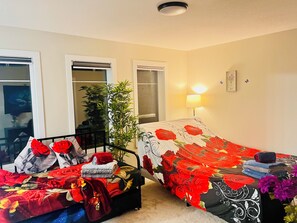 4 Schlafzimmer, Schreibtisch, Bügeleisen/Bügelbrett, Reisekinderbett