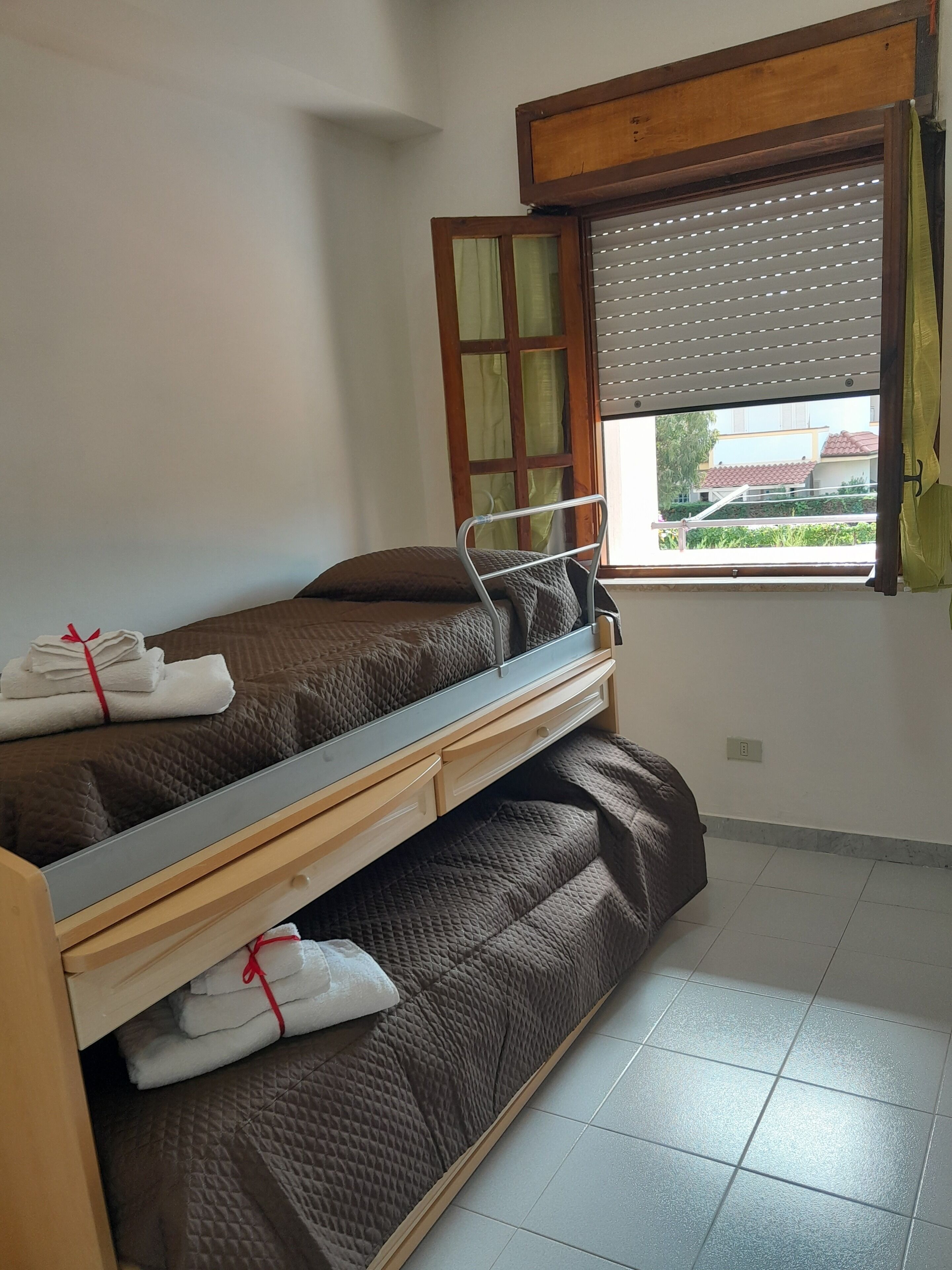 2 camere, ferro/asse da stiro, Wi-Fi gratuito, lenzuola