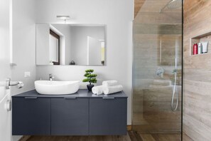 Shower, hair dryer - BeLexo - Luxury Home Istria (Dracevac)