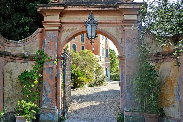 Property grounds - Casa Oreggi Comfortable holiday residence (Prela OT Tavole)