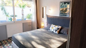 1 habitación, tabla de planchar con plancha, wifi gratis y ropa de cama 