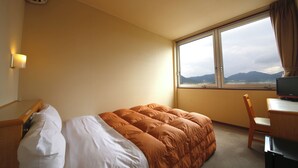 筆電工作空間、床單