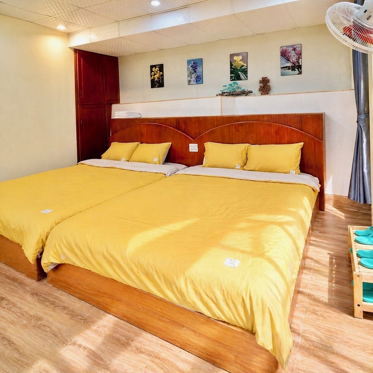 ห้องแฟมิลี่, วิวภูเขา | โต๊ะทำงาน, พื้นที่ทำงานแบบใช้แล็ปท็อป, เตียงเสริม/เปล, Wi-Fi ฟรี