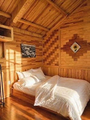 Standard Bungalow, Garden View | Desk, laptop workspace, rollaway beds, free WiFi - Tomorrow Homestay Da Lat (Da Lat)