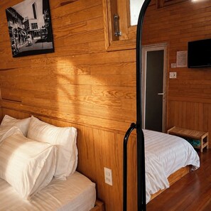 Desk, laptop workspace, rollaway beds, free WiFi - Tomorrow Homestay Da Lat (Da Lat)