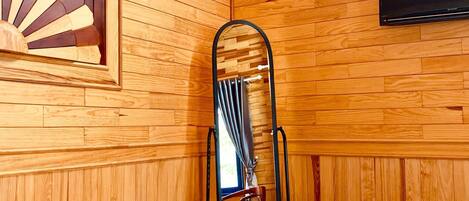 Standard Bungalow, Garden View | Television