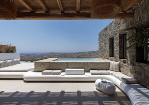 Horizon Suite | Minibar, in-room safe, blackout curtains, soundproofing - WhiteArt Suites (Mykonos)