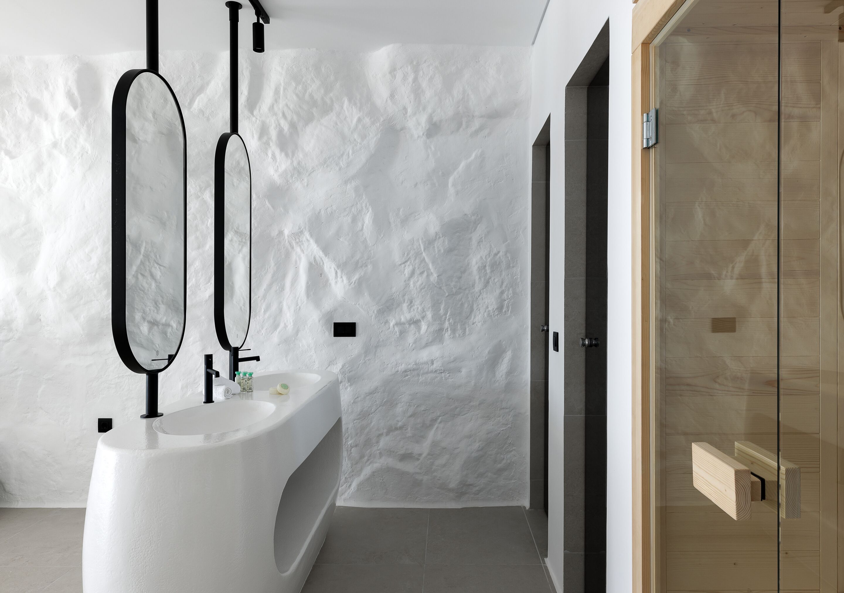 Photo - WhiteArt Suites