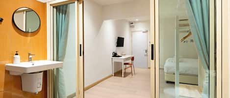Habitación Deluxe, tina | Escritorio, espacio para trabajar con laptop y wifi gratis