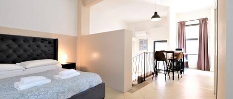 1 chambre, fer et planche à repasser, Wi-Fi, draps fournis