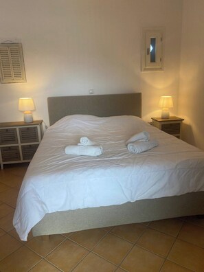 1 soverom, strykejern/-brett, wi-fi og sengetøy