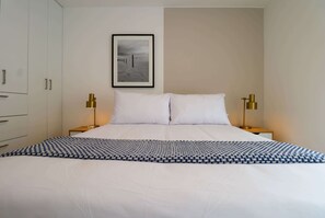 2 makuuhuonetta, silitysrauta/-lauta, Wi-Fi, vuodevaatteet