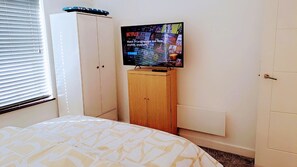 1 bedroom, iron/ironing board, WiFi, bed sheets