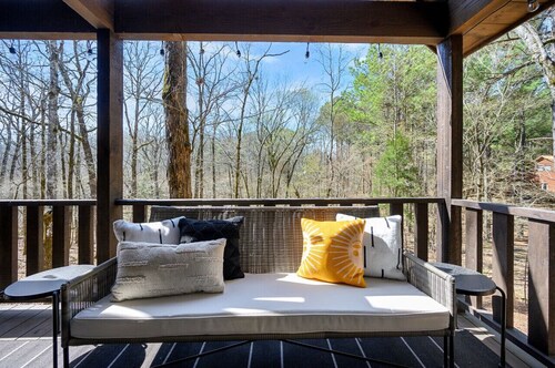 Double Down Cabin -DBL DWN