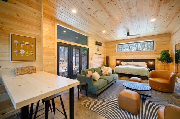 Interior - Black Jack Cabin -BLK JCK (Hochatown)