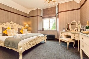 奢华客房 | 特色装修、特色家居、熨斗/熨板、免费 WiFi