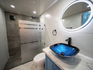 Shower, towels