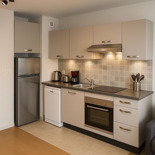 Fridge, microwave, oven, stovetop