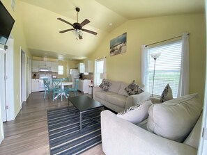 Smart TV - This house is a 2 bedroom(s), 1 bathrooms, located in Rockport, TX. (Rockport)