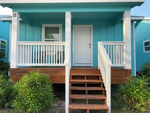 Exterior - This house is a 2 bedroom(s), 1 bathrooms, located in Rockport, TX. (Rockport)