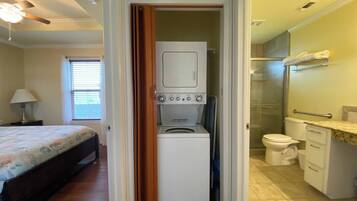 1 Schlafzimmer, Bügeleisen/Bügelbrett, kostenloses WLAN, Bettwäsche