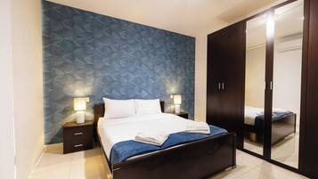 2 bedrooms, iron/ironing board, free WiFi, bed sheets