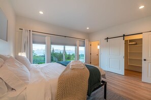 3 chambres, fer et planche à repasser, lit parapluie, Wi-Fi gratuit