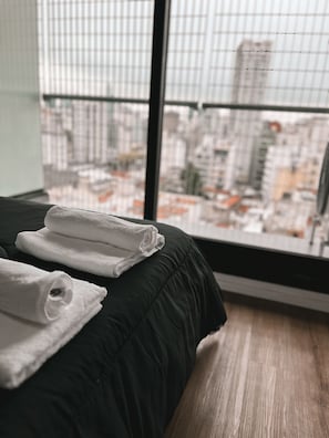 Bügeleisen/Bügelbrett, kostenloses WLAN, Bettwäsche