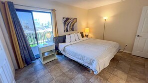 Condo, Multiple Beds, Balcony, Garden View