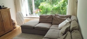 Living area - Freundliches Haus in Bergen, nah am Strand, Dünen und Gemütlichem Dorfleben (Bergen)