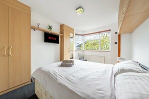 5 chambres, bureau, fer et planche Ă repasser, Wi-Fi