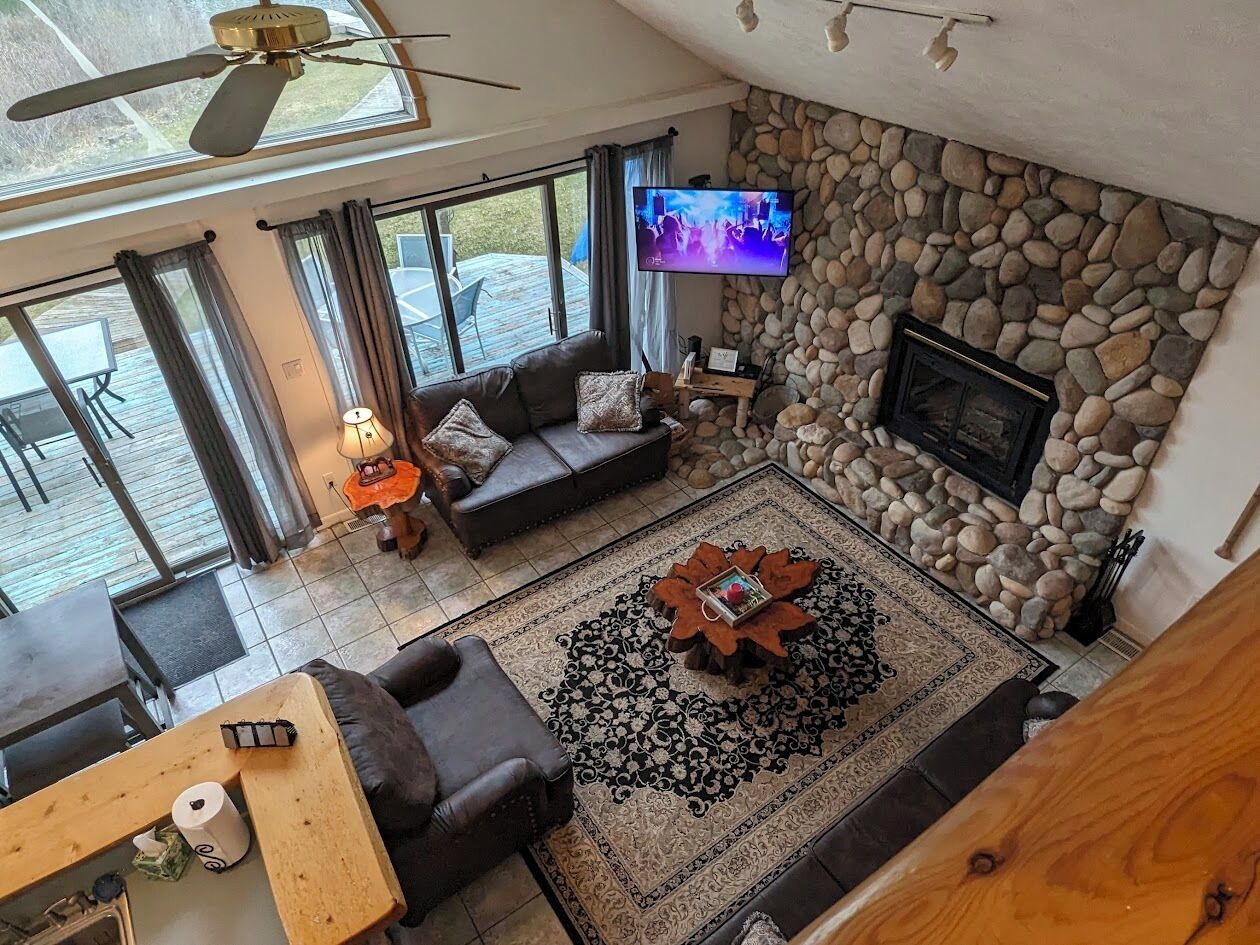 Smart TV, fireplace, video games, DVD player