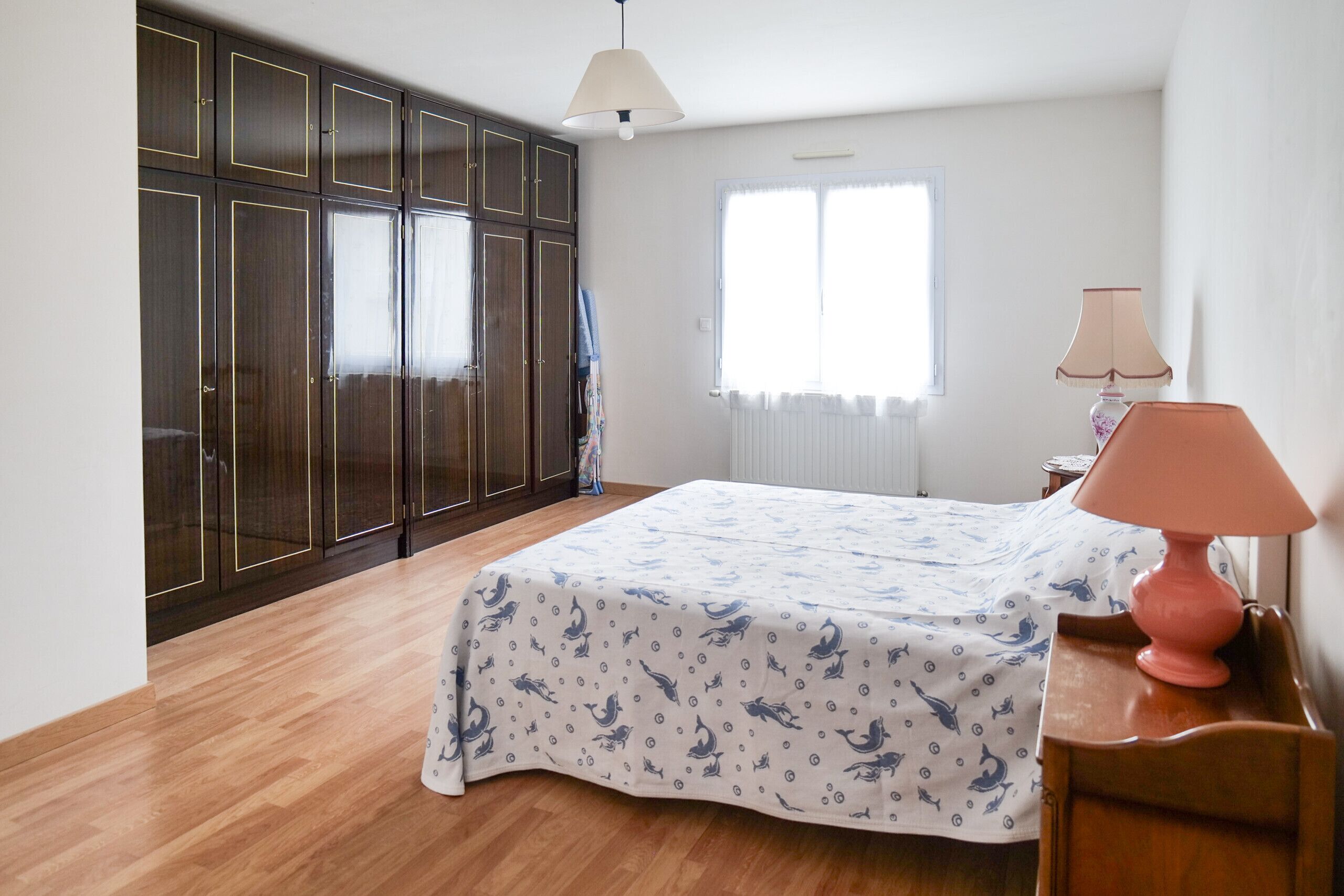 3 chambres, fer et planche à repasser, Wi-Fi gratuit, draps fournis