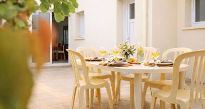 Spacious house quartier Arago Les Sables sleeps 7