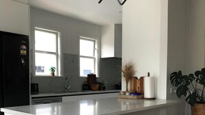 Unclassified image, 3 of 19, button - Modern, recently renovated private house with parking in Auckland (Auckland)