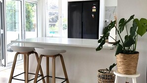 Unclassified image, 2 of 19, button - Modern, recently renovated private house with parking in Auckland (Auckland)
