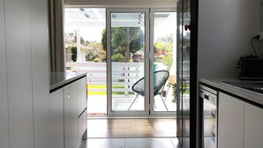 Unclassified image, 5 of 19, button - Modern, recently renovated private house with parking in Auckland (Auckland)