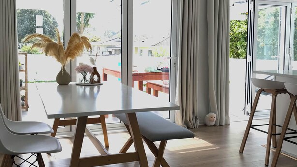 Unclassified image, 1 of 19, button - Modern, recently renovated private house with parking in Auckland (Auckland)