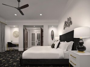 9 bedrooms, desk, iron/ironing board, free WiFi - Scottsdale 9BR HoZho Haven (Scottsdale,)