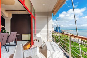 Terrace/patio - Vollga Luxury Seafront Suite (Durrës)