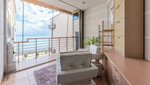 Superior Apartment | Terrace/patio - Vollga Luxury Seafront Suite (Durrës)