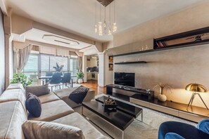 Living area - Vollga Luxury Seafront Suite (Durrës)