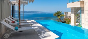 Casa GENI with a heated pool, 3 bedrooms, an organic garden, sea views