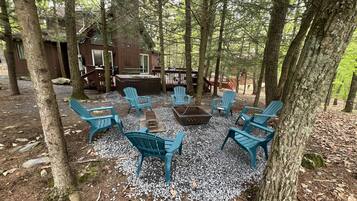 House, 4 Bedrooms | Outdoor dining