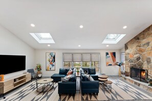 Hus, 5 soverom | Oppholdsområde | Smart-TV