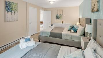 House, 5 Bedrooms | 5 bilik tidur, meja, ruang kerja komputer riba, seterika/papan seterika