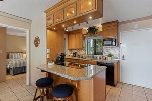 Appart'hôtel, 3 chambres | Cuisine privée