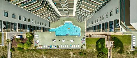 Condo, 4 chambres | Extérieur